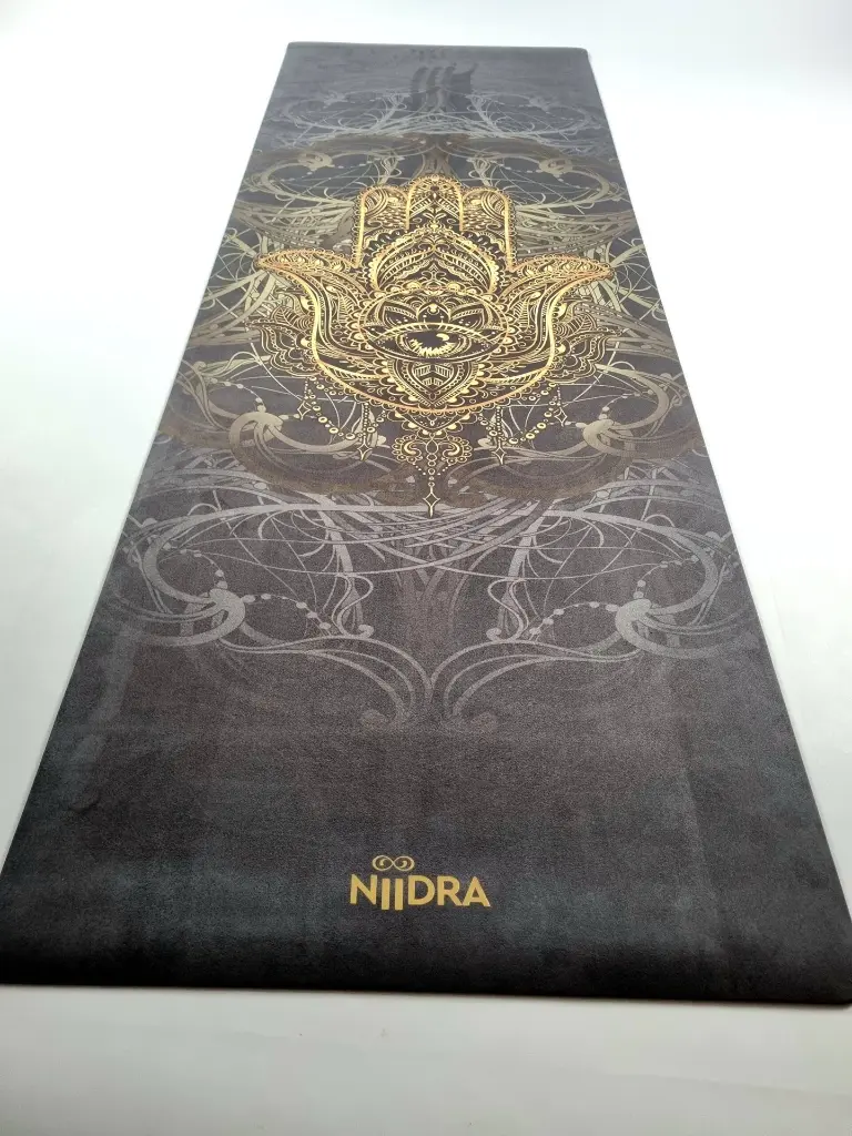 Yogamatte-Hand-der-Fatima-3-scaled.webp