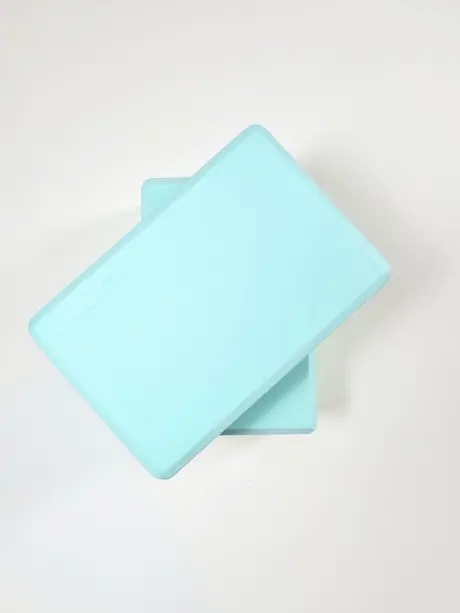 Yoga-Block-gruen-1.webp